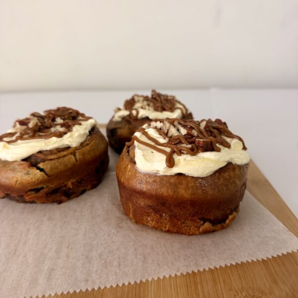 Mega cinnamon roll keto
